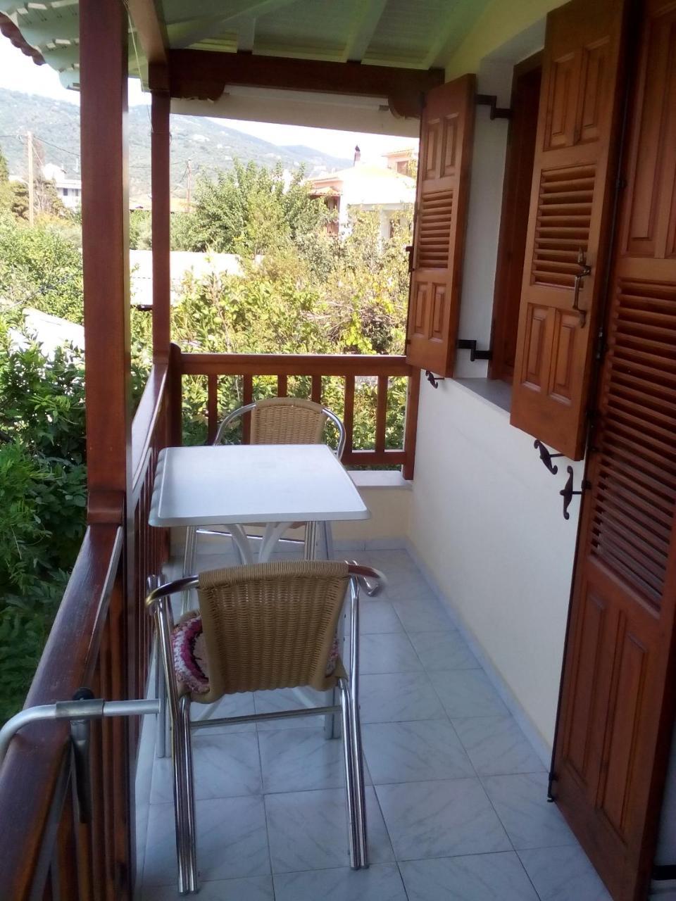 Pansion Matoula Apartment Skiathos Town Bagian luar foto